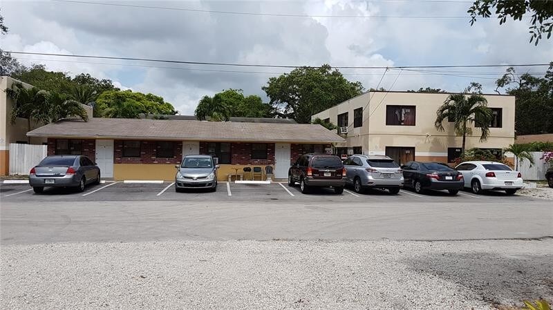 1113 SW 15th Terrace in Fort Lauderdale, FL - Building Photo
