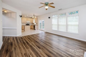 16017 Woodcote Dr in Huntersville, NC - Building Photo - Building Photo