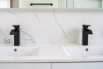 930 N 2nd St, Unit 3 in Philadelphia, PA - Foto de edificio - Building Photo