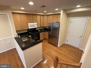 4701 Eggleston Terrace in Fairfax, VA - Building Photo - Building Photo