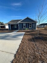 4008 Cypress Frst Wy in Bolivia, NC - Building Photo