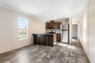 56 S Court St in Haverhill, NH - Building Photo - Building Photo