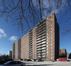 Dorset Tower in Toronto, ON - Building Photo - Building Photo