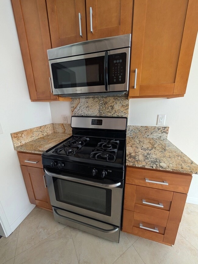 5219 Packard St, Unit 5219 in Los Angeles, CA - Building Photo - Building Photo