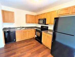 81 Roseberry Cir in Port Wentworth, GA - Building Photo - Building Photo