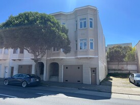 2245-2247-2247 Lombard St