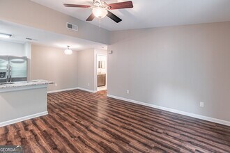 547 Granville Ct in Atlanta, GA - Building Photo - Building Photo