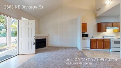 2863 NE Division St in Gresham, OR - Building Photo - Building Photo