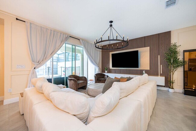 1660 Tropical Palms Cir in Kissimmee, FL - Building Photo - Building Photo