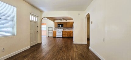 8 W Hillcrest Ave in Lake Wales, FL - Building Photo - Building Photo