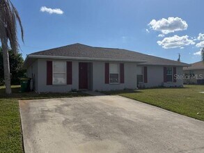 11089 Pendleton Ave in Englewood, FL - Building Photo - Building Photo