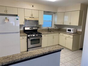 62 Columbia Ave in Jersey City, NJ - Building Photo - Building Photo