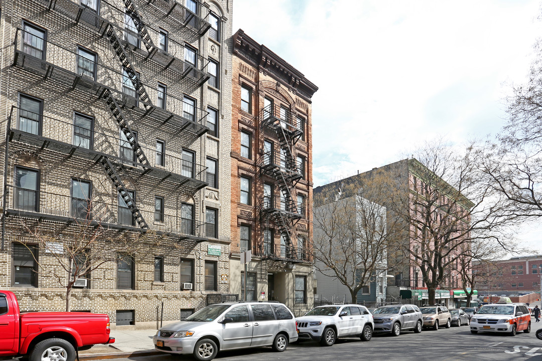 507 W 168th St in New York, NY - Building Photo