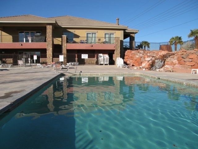 Red Rock Ridge Student Housing in Saint George, UT - Building Photo