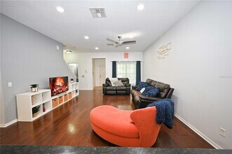 12562 Streamdale Dr in Tampa, FL - Building Photo - Building Photo