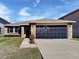 3956 German Pointer Way in Fort Worth, TX - Building Photo