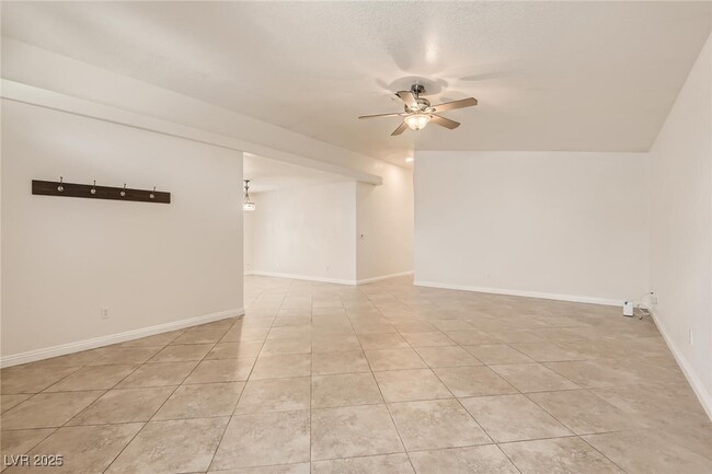property at 1713 E Mesquite Ave