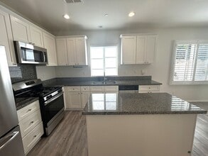 253 S Vermont Ave in Glendora, CA - Building Photo - Building Photo