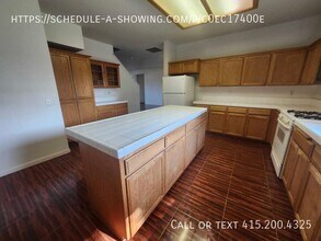 3947 S Oak View St in Visalia, CA - Building Photo - Building Photo