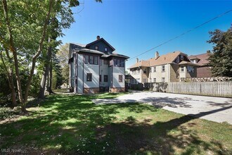3303 West Blvd in Cleveland, OH - Building Photo - Building Photo