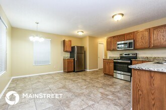 818 Runnymede Dr in Greenfield, IN - Building Photo - Building Photo
