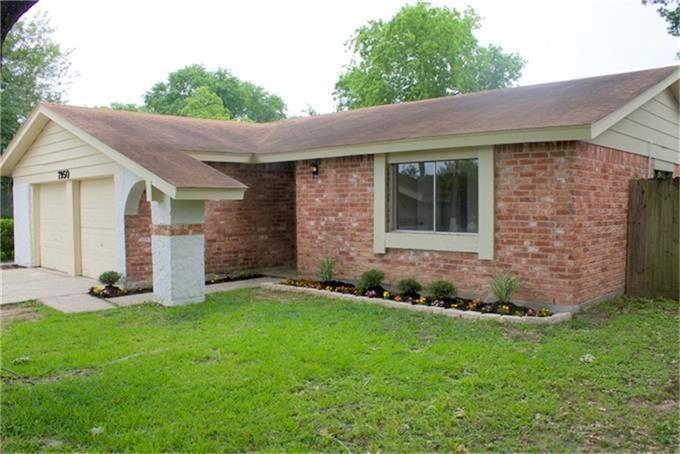 7950 Bunker Wood Ln in Houston, TX - Foto de edificio