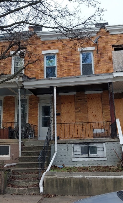 property at 2106 Sidney Ave