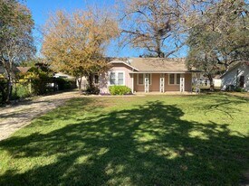 933 Beck St in Schertz, TX - Building Photo