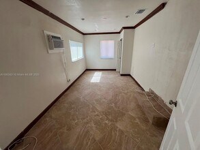 2510 Wiley St in Hollywood, FL - Foto de edificio - Building Photo