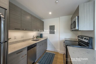 40 Malvern St in Boston, MA - Building Photo - Building Photo