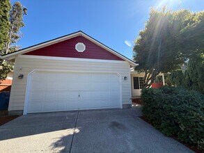 15503 NE 84th St in Vancouver, WA - Building Photo - Building Photo