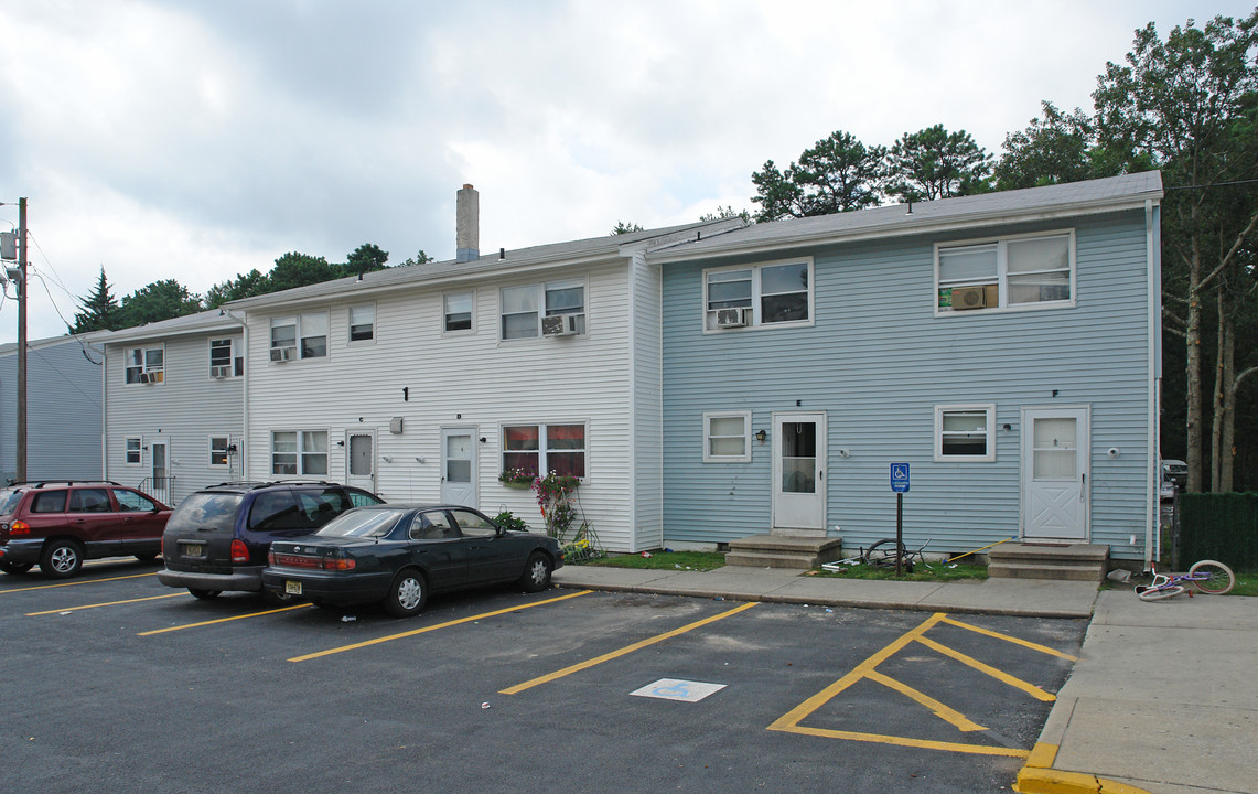 Philadelphia Village Apartments in Egg Harbor, NJ - Building Photo