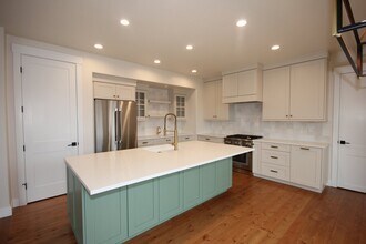 1023 Creekview Dr in Whitefish, MT - Building Photo - Building Photo