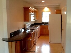 51 Lake Shore Ct, Unit 1 Apartments