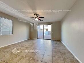 1403 S Moccasin Trail in Gilbert, AZ - Building Photo - Building Photo