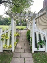 21 Meadowview Rd in Bernards, NJ - Building Photo - Building Photo
