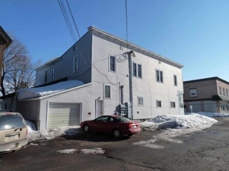 19 Hubbell in Ahmeek, MI - Foto de edificio