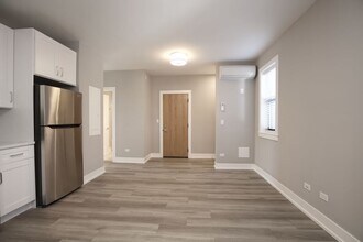 3942 N Janssen Ave in Chicago, IL - Building Photo - Building Photo