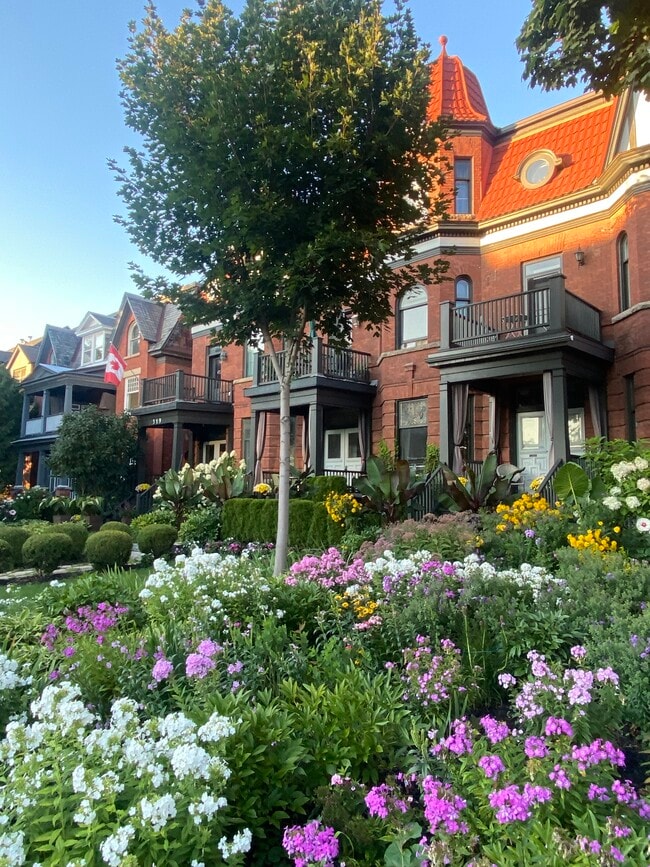property at 521 King Edward Av
