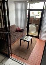 9411 Fontainebleau Blvd in Miami, FL - Foto de edificio - Building Photo