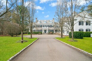 584 West Rd in New Canaan, CT - Building Photo