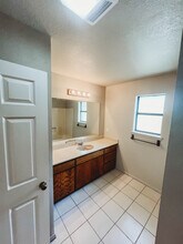 505 W Bluebonnet Dr in Granbury, TX - Building Photo - Building Photo