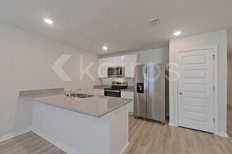 108 Swallowtail Ln in Pensacola, FL - Foto de edificio - Building Photo