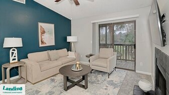 10263 Whispering Forest Dr in Jacksonville, FL - Building Photo