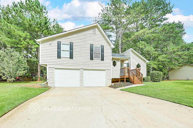 property at 3442 Mustang Dr
