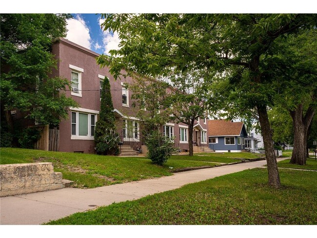 8th Avenue Townhomes in St. Cloud, MN - Building Photo - Building Photo