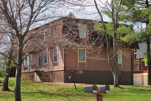 6561-6563 NW Palmer Dr in Canton, OH - Building Photo