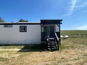 5650 Farousse Way in Paso Robles, CA - Building Photo - Building Photo