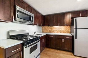 65 Atlantic St in Jersey City, NJ - Building Photo