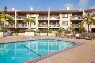 3481 Stancrest Dr in Glendale, CA - Building Photo - Building Photo